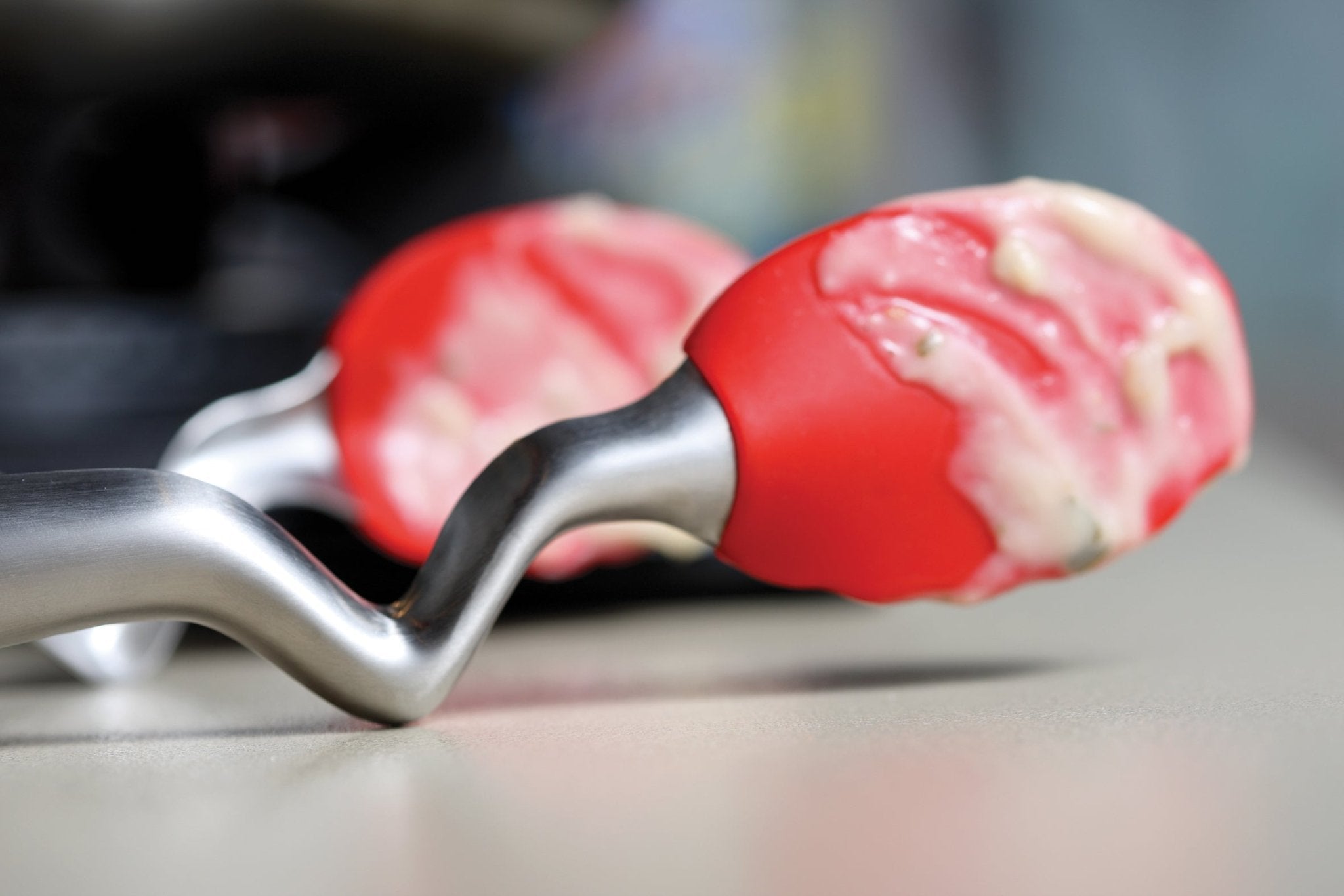 Dreamfarm Clongs 12inch (22cm) - Red Click Lock Tongs - Simmer and Slice