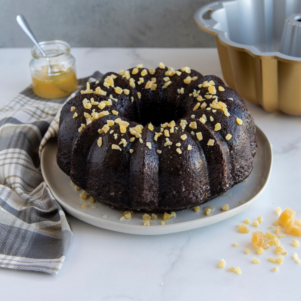Nordic Ware GOLD Anniversary Bundt® Pan - Simmer and Slice