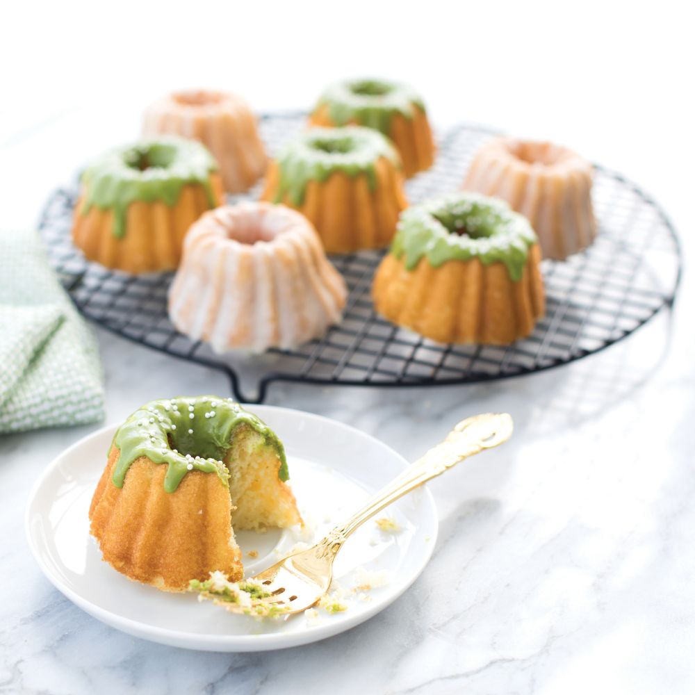 Nordic Ware GOLD Anniversary Bundtlette® Pan - Simmer and Slice