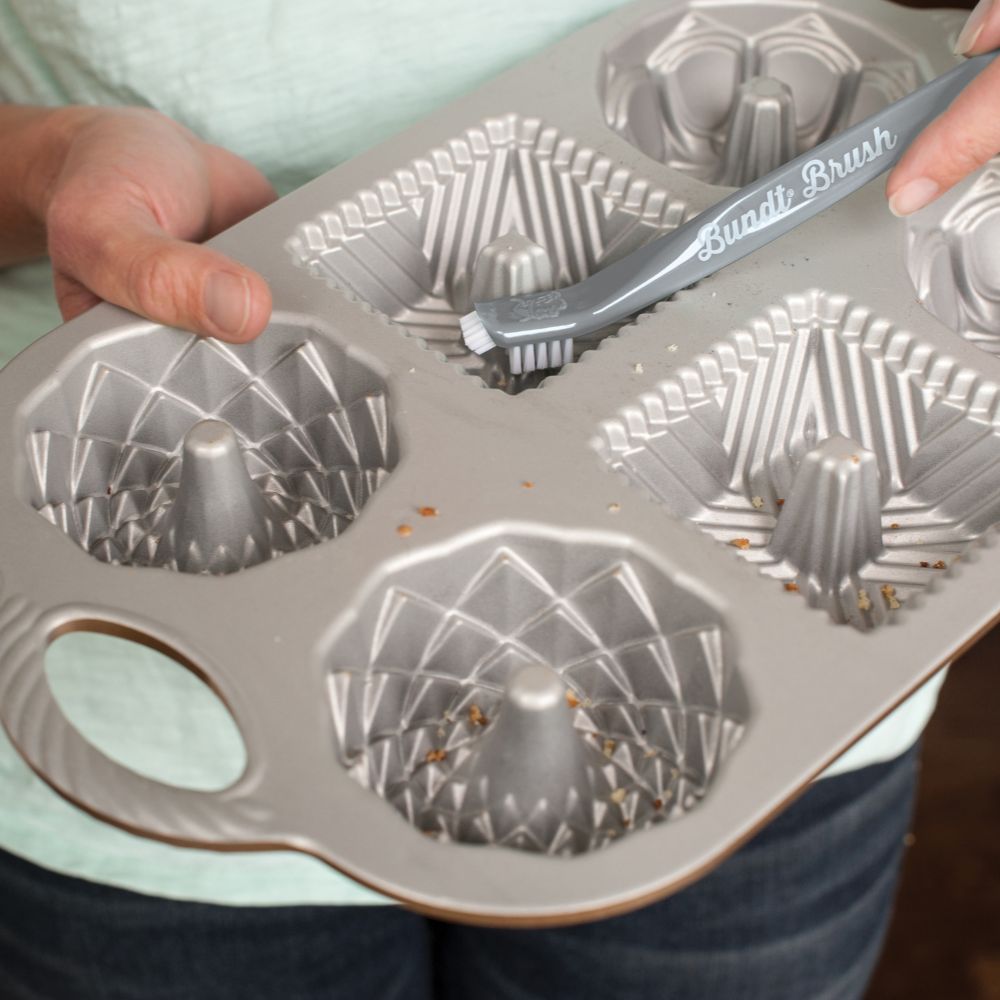 Nordic Ware Ultimate Bundt® Cleaning Tool - Simmer and Slice