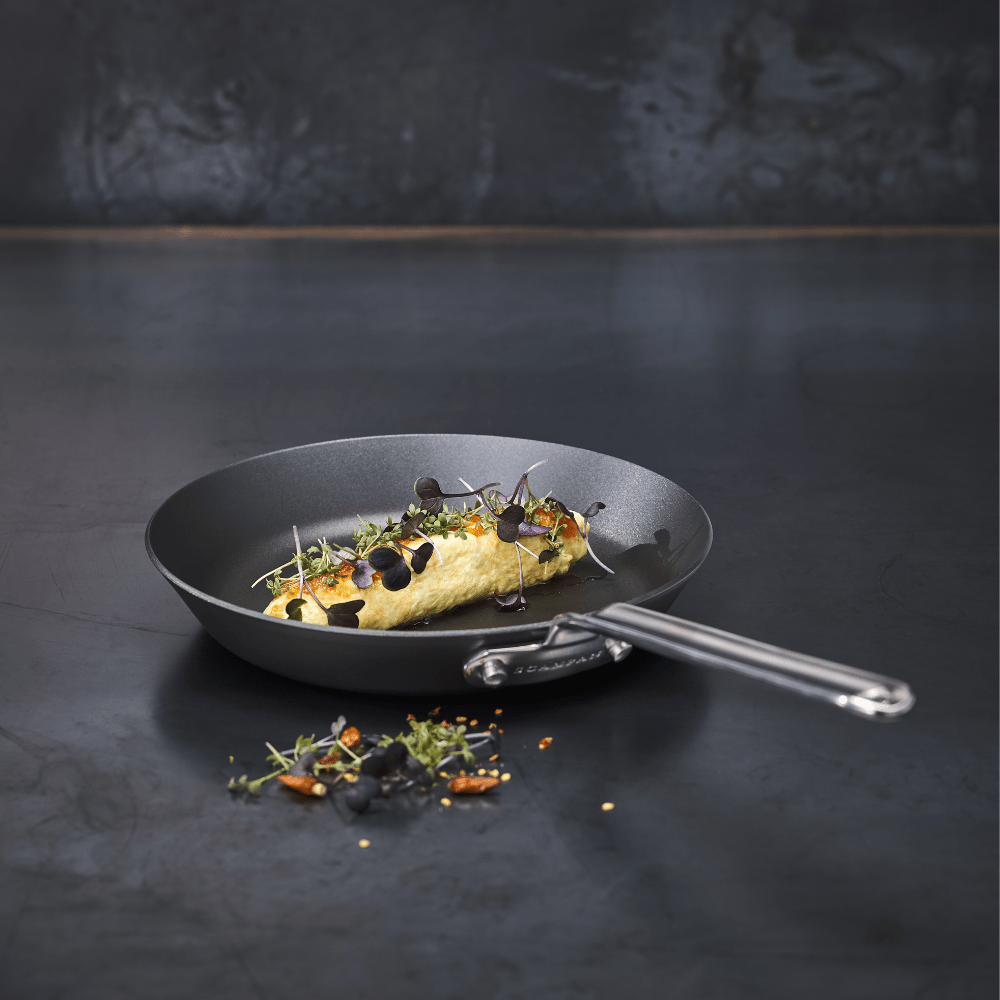 SCANPAN Black Iron 22cm Fry Pan in Sleeve - Simmer and Slice