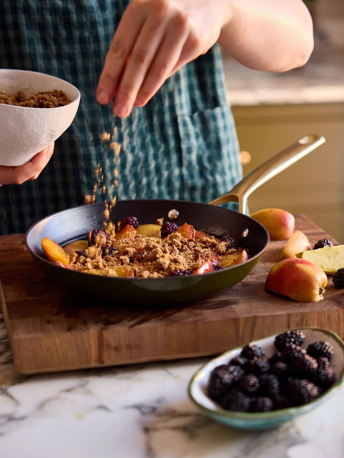 Stellar Cast Light 24cm Frying Pan Olive - Simmer and Slice