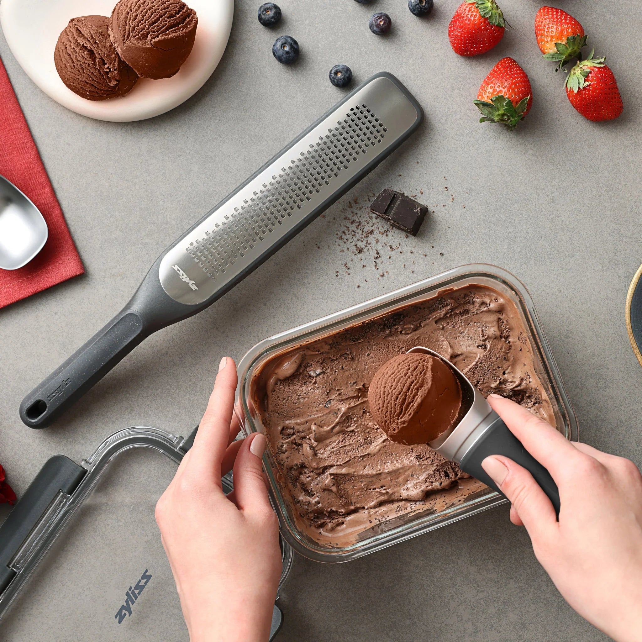 Zyliss 1.05L Glass Container - Simmer and Slice