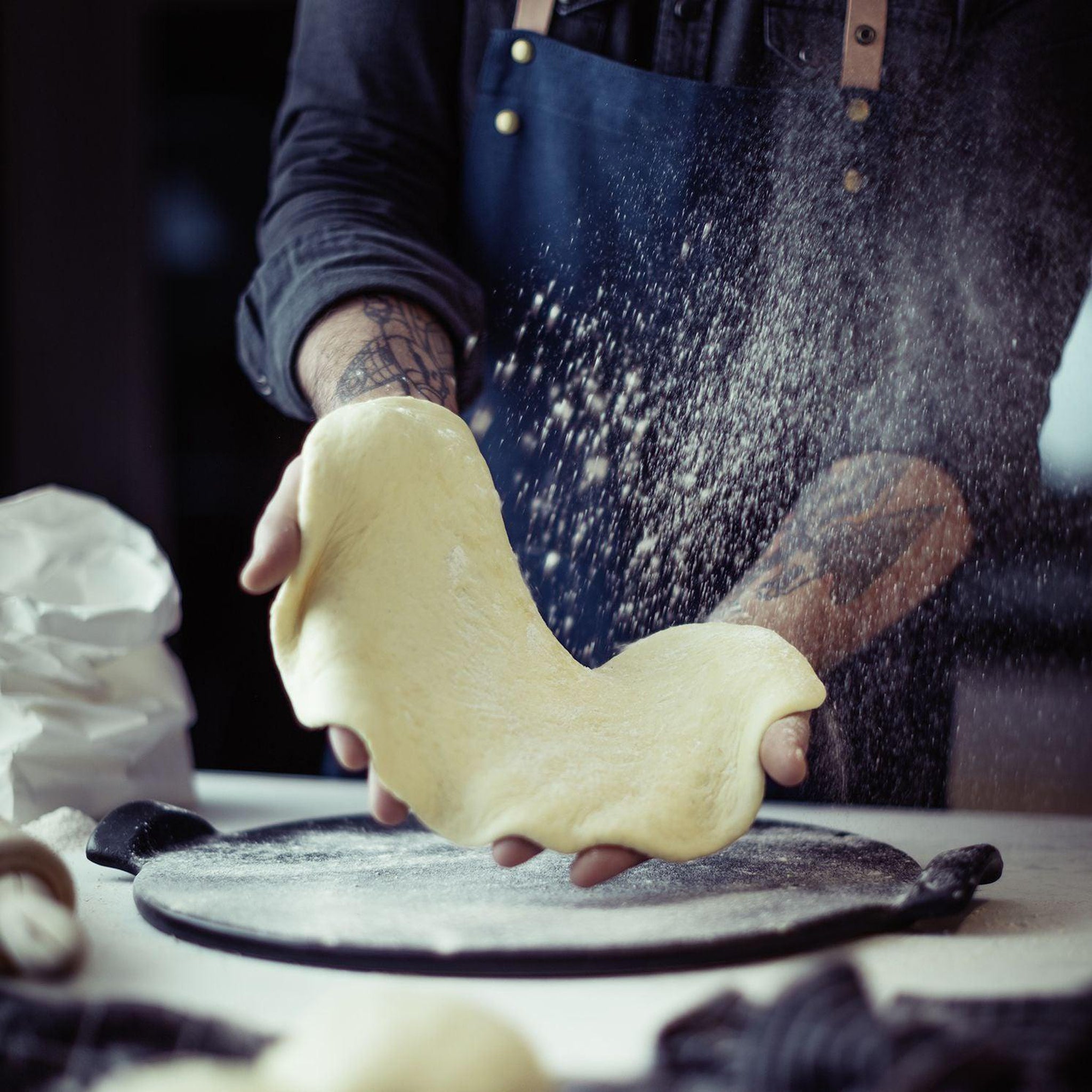 Emile Henry Smooth Pizza Stone Charcoal 37cm dia.