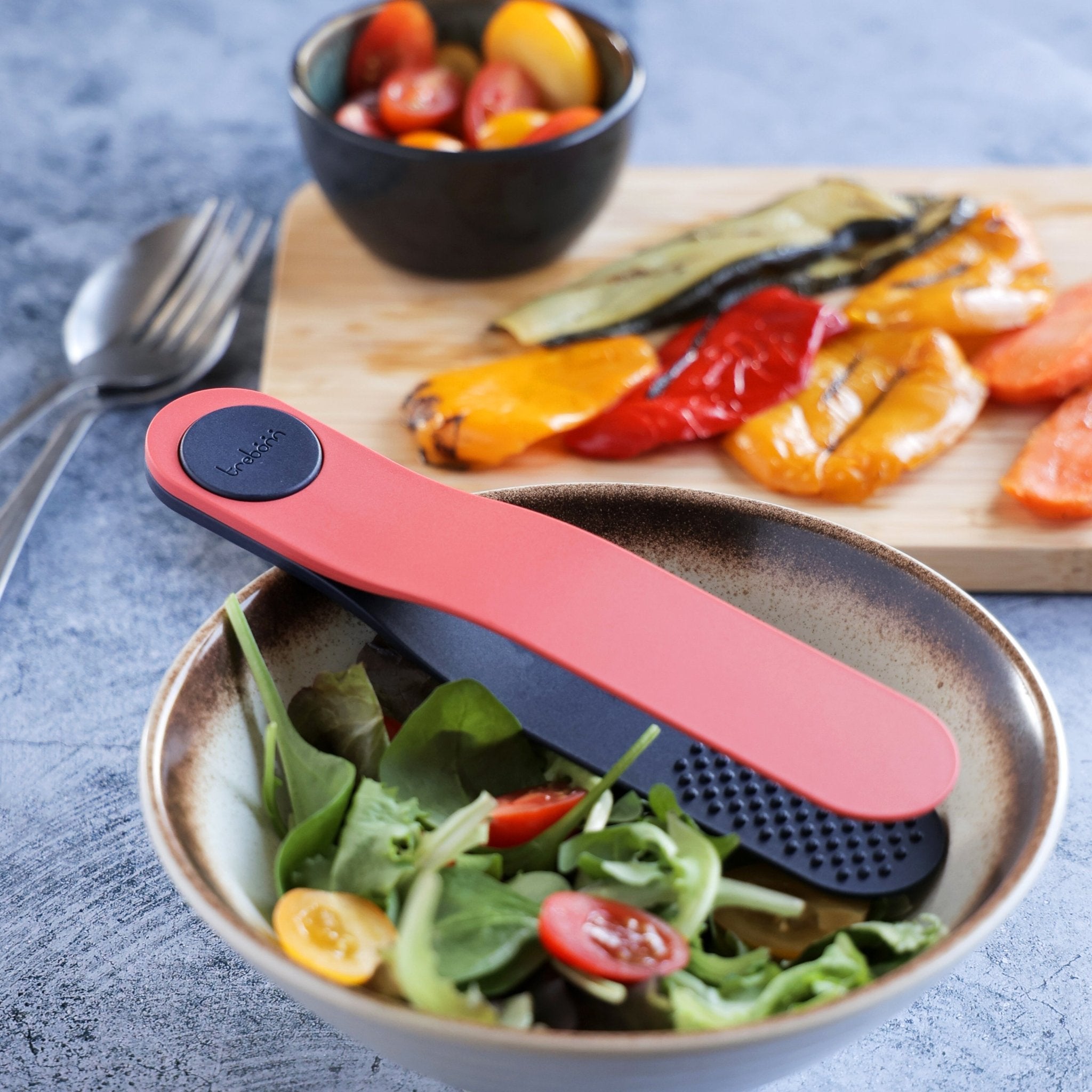 Trebonn Twist Spatula & Tongs - Simmer and Slice
