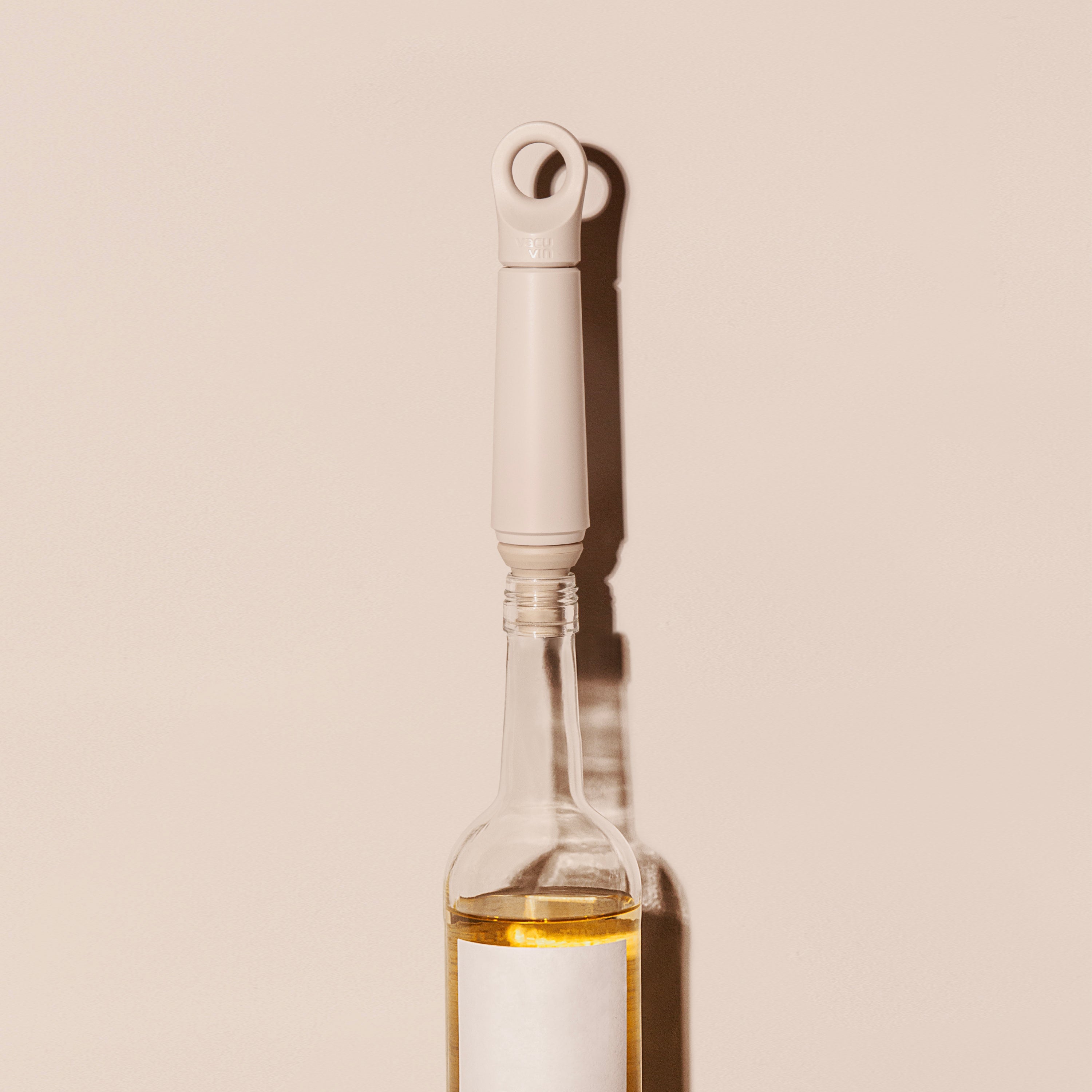Vacu Vin Loop Wine Saver - Sand