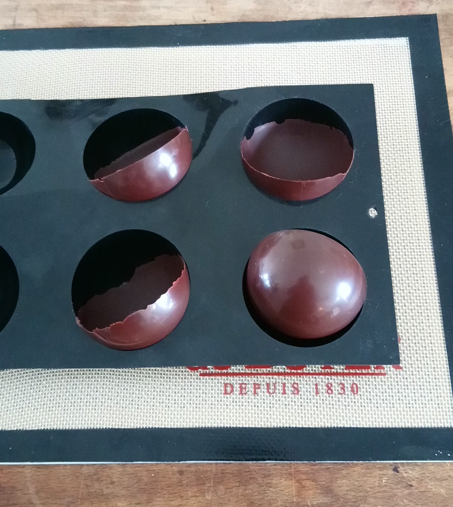 De Buyer Moul'Flex - 6 Hemispherical Portions - Simmer and Slice