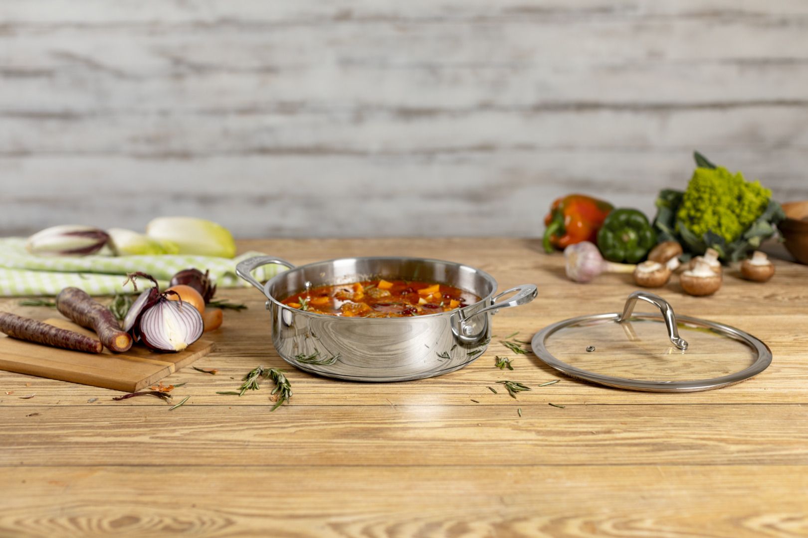 Kuhn Rikon Allround Shallow Casserole 24cm - Uncoated - Simmer and Slice