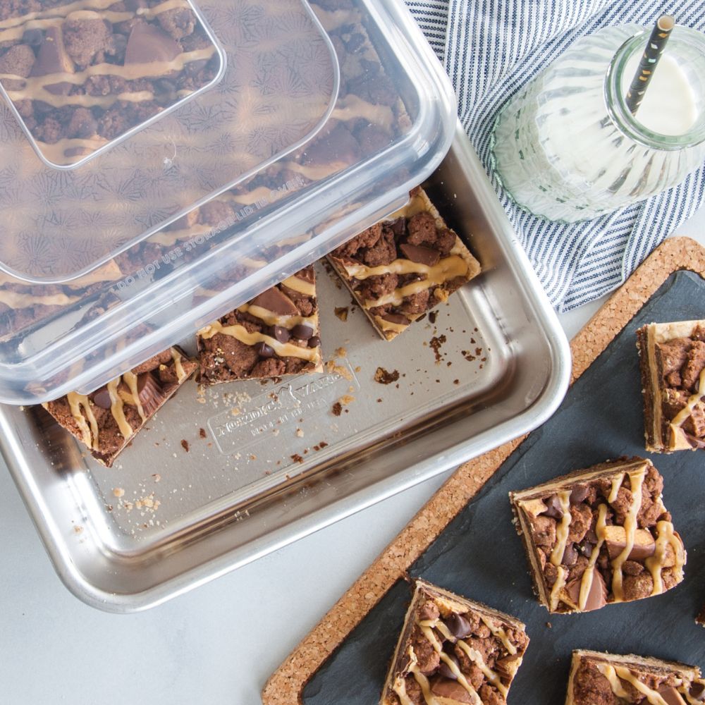 Nordic Ware NATURALS 9" X 13" Pan with Lid - Simmer and Slice