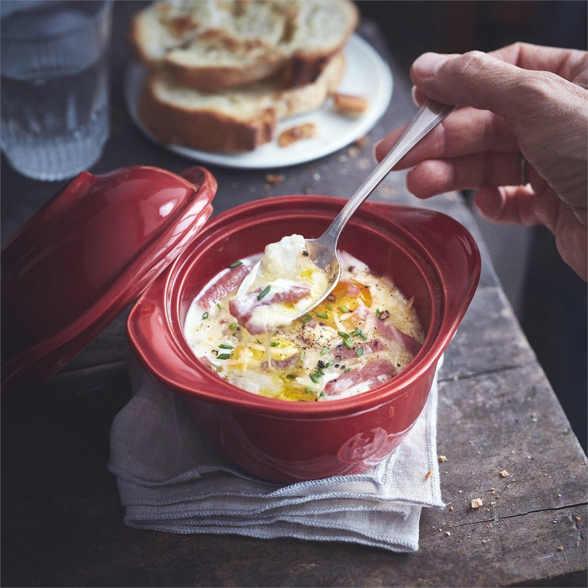 Emile Henry Egg Nest - Burgundy