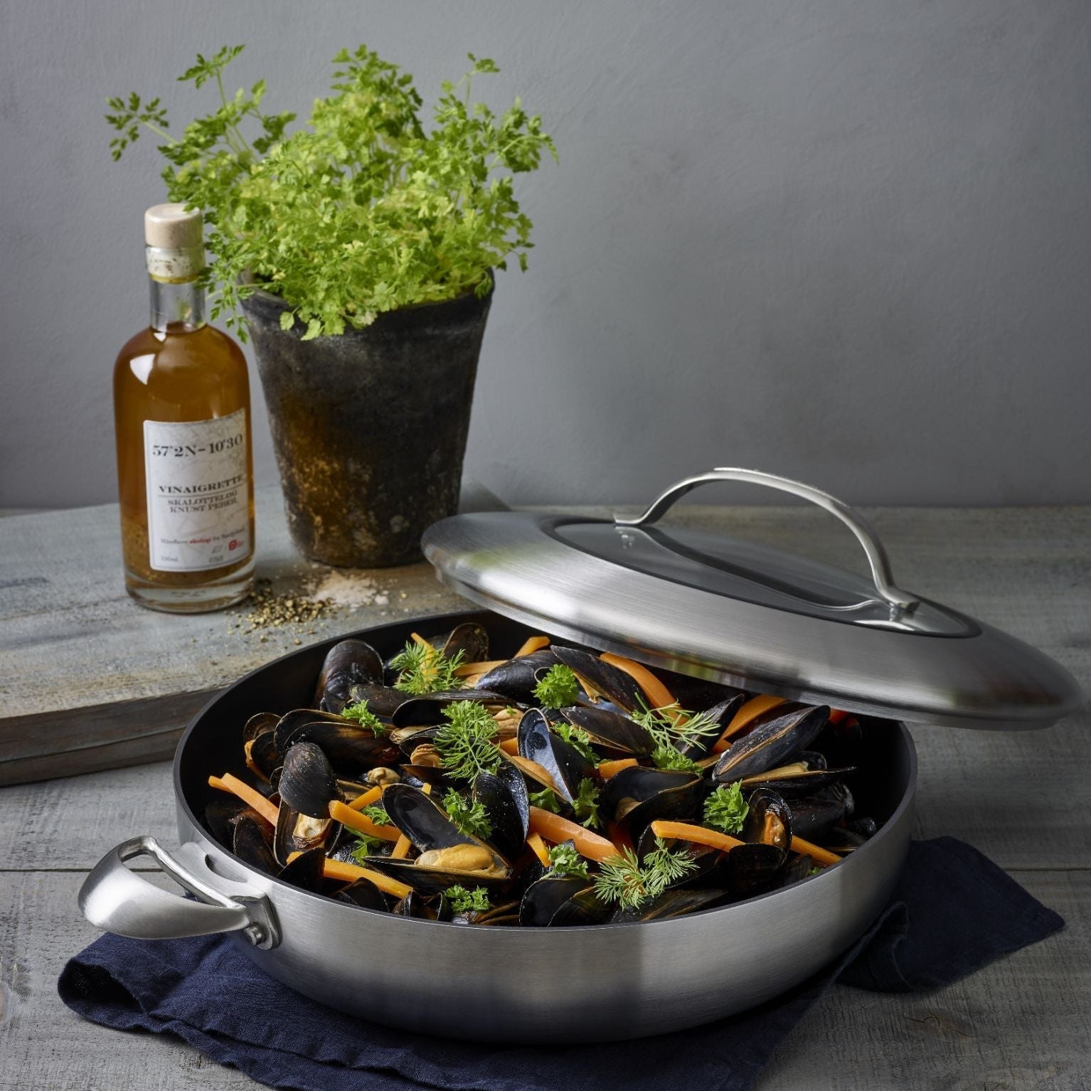 SCANPAN CTX Chef Pan 32cm - Simmer and Slice