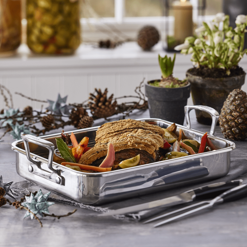 SCANPAN Impact Roasting Pan with Rack - 42.5cm x 26cm - Simmer and Slice