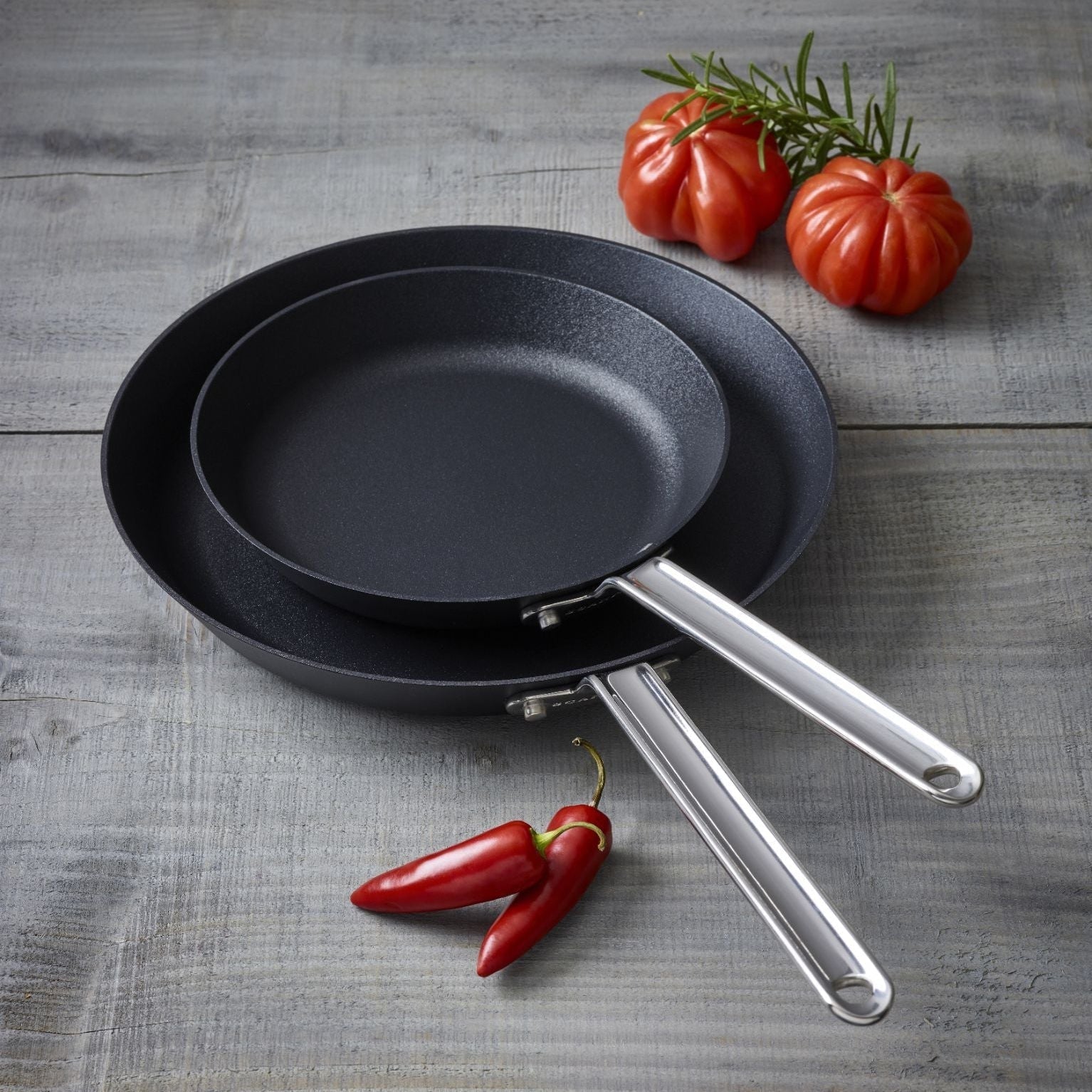 SCANPAN TechnIQ The Modern Skillet 22cm - Simmer and Slice